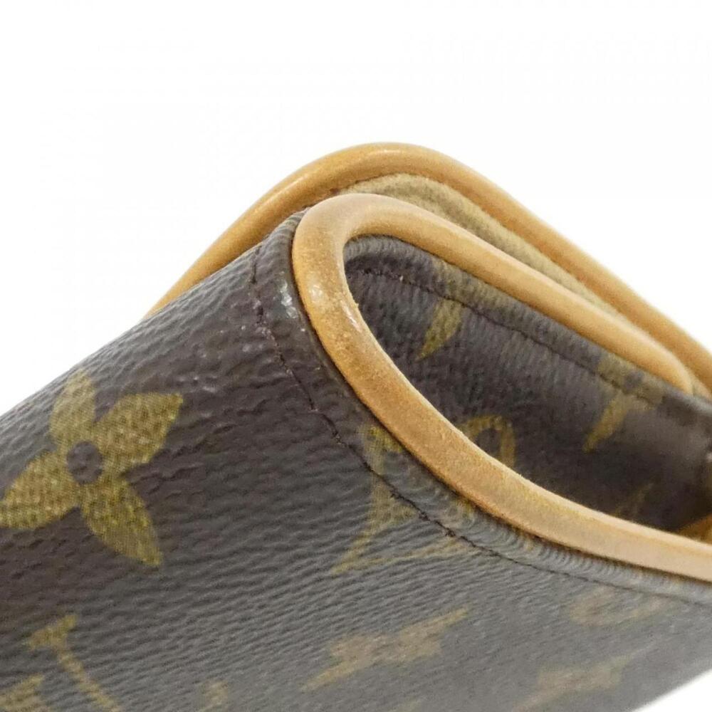 LOUIS VUITTON Brown Monogram Pochette Shoulder Bag - Picture 3 of 10